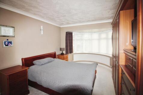 Bedroom 1,.JPG