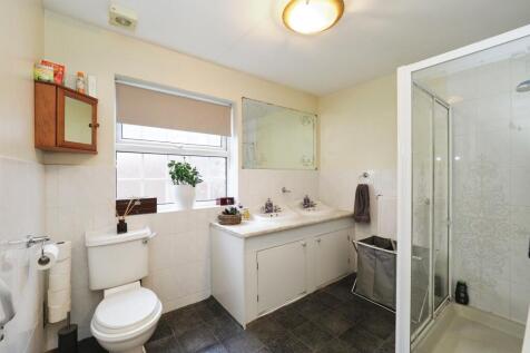 Master En-suite