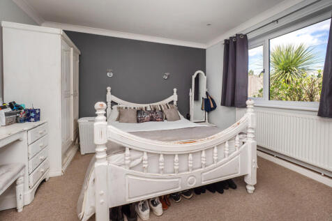 9LittleSnoringRoa...