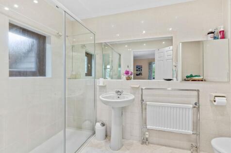 En Suite Shower Room