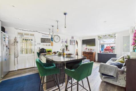 Kitchen Diner iv.jpg