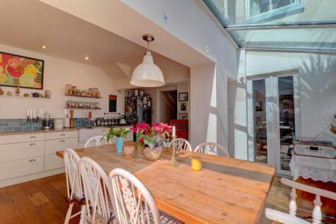 Kitchen Diner iii.jpg