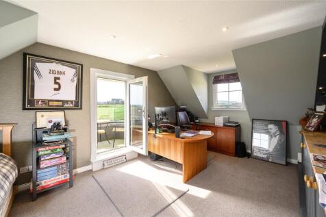 Double Bedroom 4