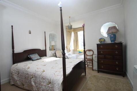 bedroom.JPG