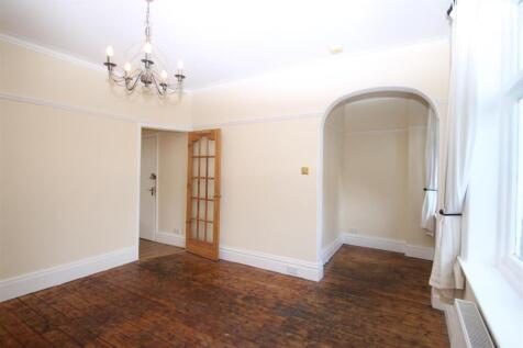 new sitting room 3.JPG