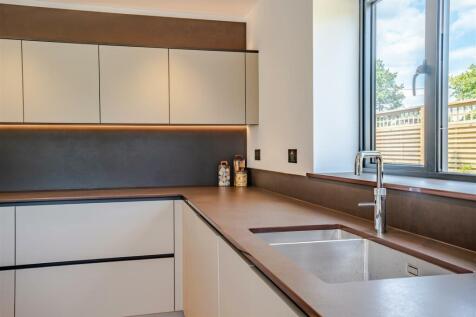 Luxury Fully Fitted Kitchen