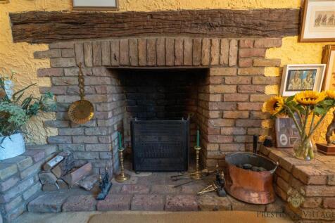 LIVING &amp; DINING ROOM