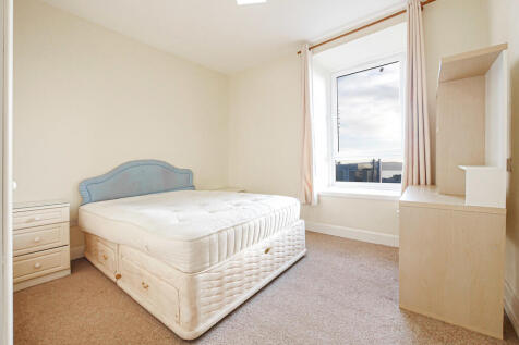 Bedroom 2-1