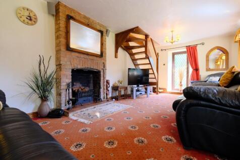Sitting room with new carpet on order