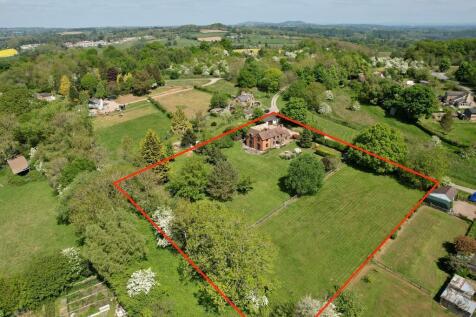 Mulberry Cottage, outbuildings &amp; land
