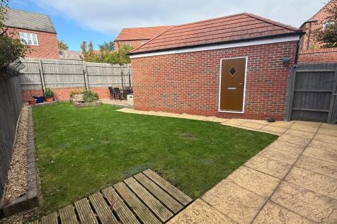 Garden &amp; garage with added side door