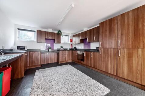 67637545be200-1226873 (5).jpg