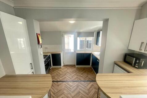 44 chaddlewood new 1.jpg