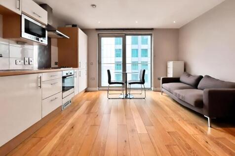 Kitchen / Living Space