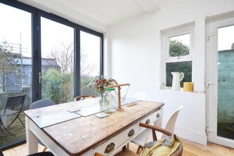 Breakfast Room