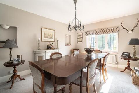 Dining Room.jpg