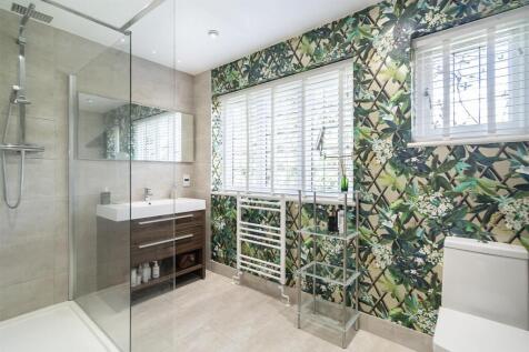 Shower Room.jpg