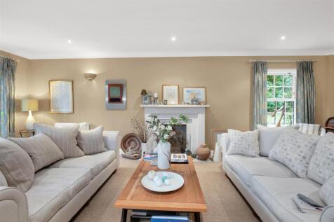 paddock-lodge-02.jpg