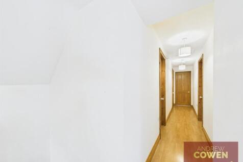 CAM03358G0-PR0206-STILL026.jpg