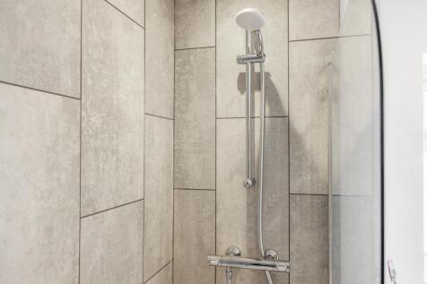 2 Burgess Court (Donnington)-30.jpg