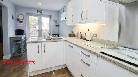 Breakfasting Kitchen