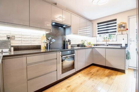 Kitchen / Breakfast Room