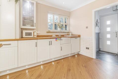 Kitchen / Breakfast Room