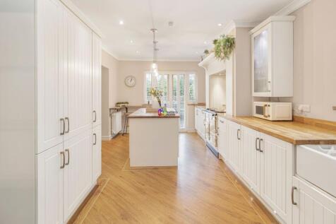 Kitchen / Breakfast Room