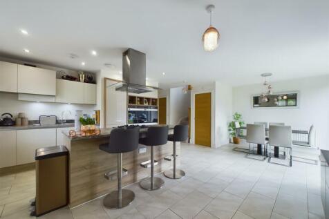 Open Plan Living/Dining/Kitchen