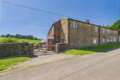 The Farm House With Gated Driveway