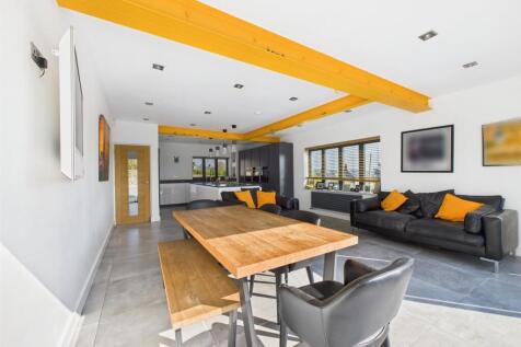 Living / Dining / Kitchen