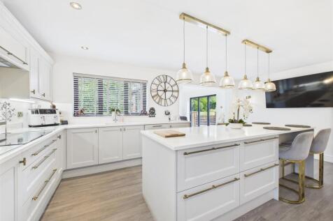 Open Plan Living / Dining Kitchen