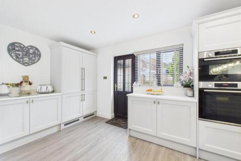 Open Plan Living / Dining Kitchen