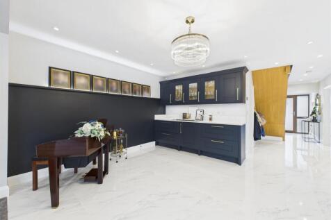 Entertaining Space/Reception Area