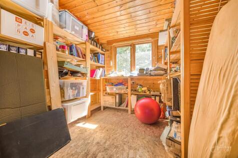 Summer House Bedroom 3