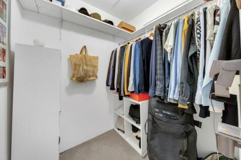Walk-in Wardrobe