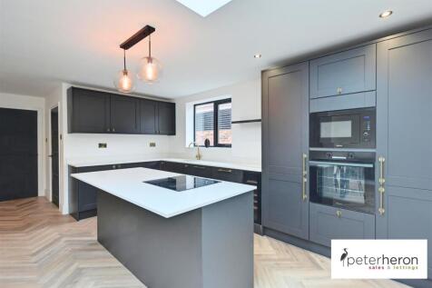 Open Plan Kitchen, Dining And Family Area