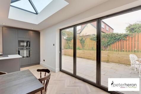 Open Plan Kitchen, Dining And Family Area