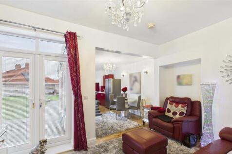 Open Plan Living Area &amp; Dining Kitchen