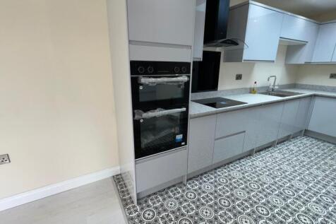 Kitchen new 1.jpeg