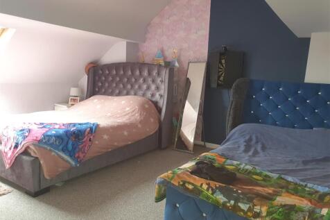 ATTIC ROOM