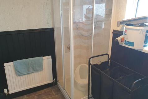 BATHROOM/W.C