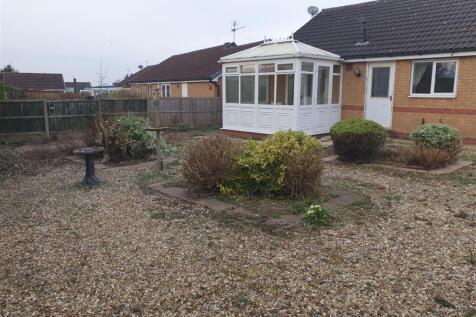 ADDITIONAL OUTSIDE PHOTOS