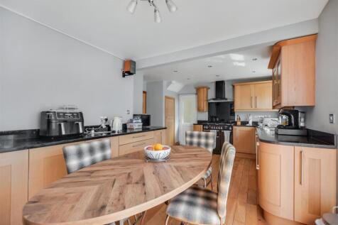 Kitchen Diner_3.jpeg