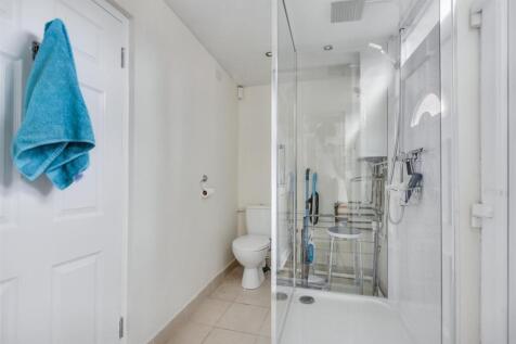 Downstairs Shower Room.jpeg