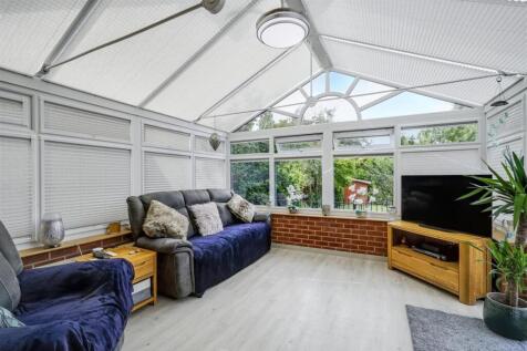 Sitting Room Area/Conservatory