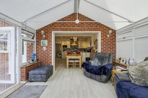 Sitting Room Area/Conservatory