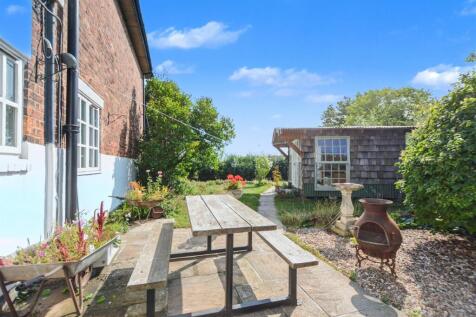 Cottage 3 Exterior_1.jpeg