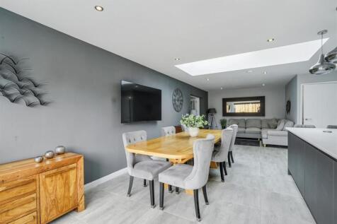 Dining/Living Kitchen