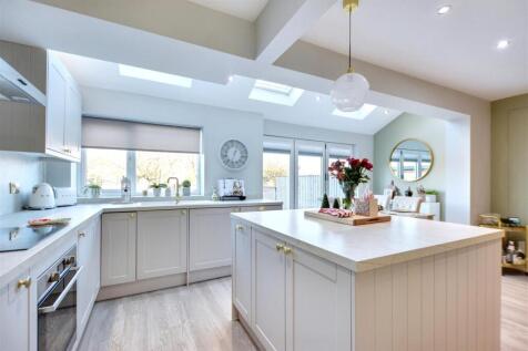 Living/Dining Kitchen Area